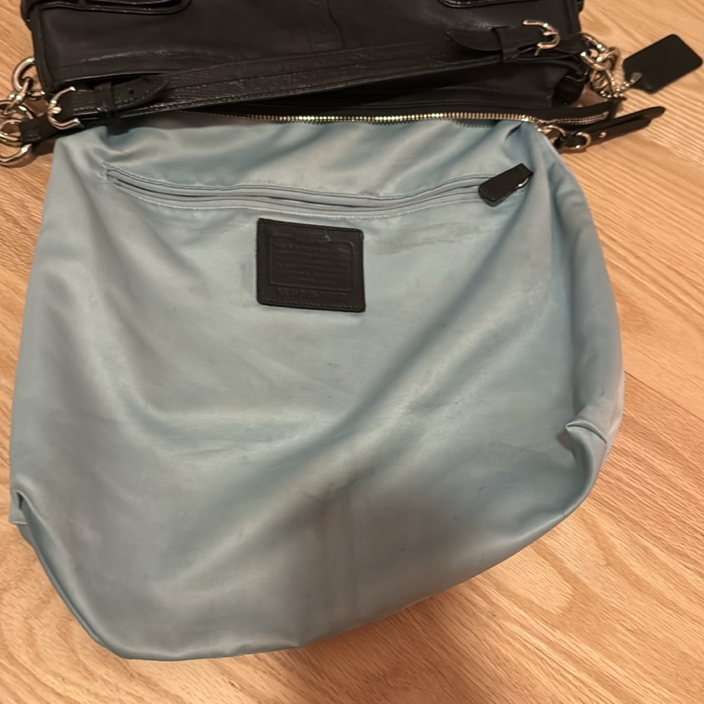 COACH PURSE!! Elegant Black Leather Shoulder Bag - Picture 6 of 8